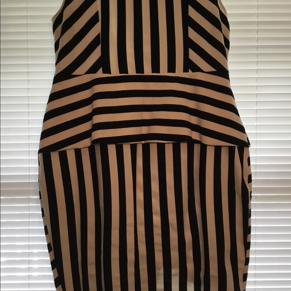 Fashion to Figure fitted dress! - Picture 8 of 8